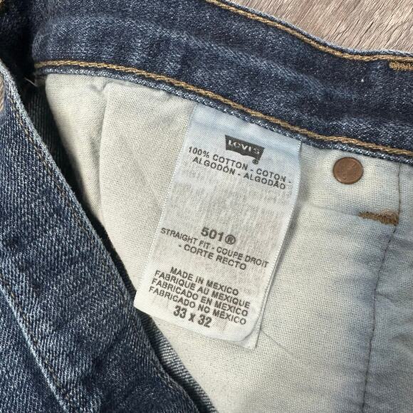 Levi's 501 Red Tab Faded Blue Mens 32x30 Straight Leg Button Fly Mid Wash Jeans - Picture 4 of 14